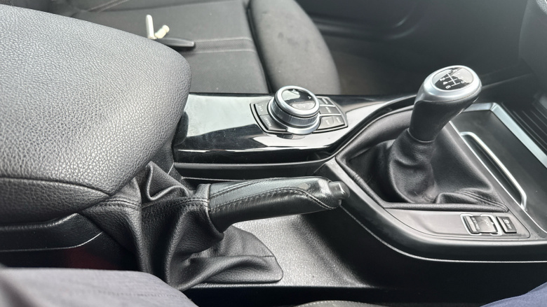 BMW 2 Series 218i Sport 2dr [Nav] Petrol Coupe